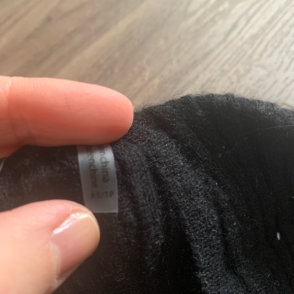 100% Cashmere Long Sleeve - Picture 5 of 5